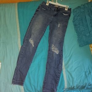 Ripped Skinny Jeans